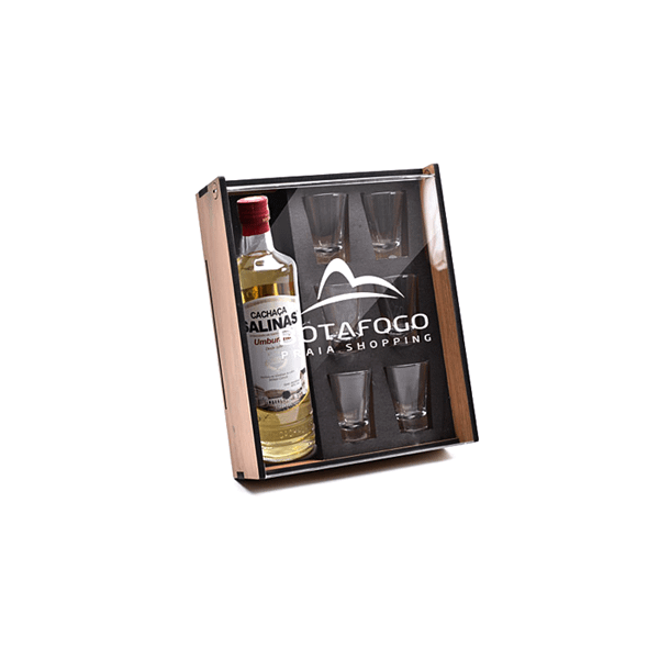 Kit Bebida Cachaça em Caixa de Madeira com 6 copos