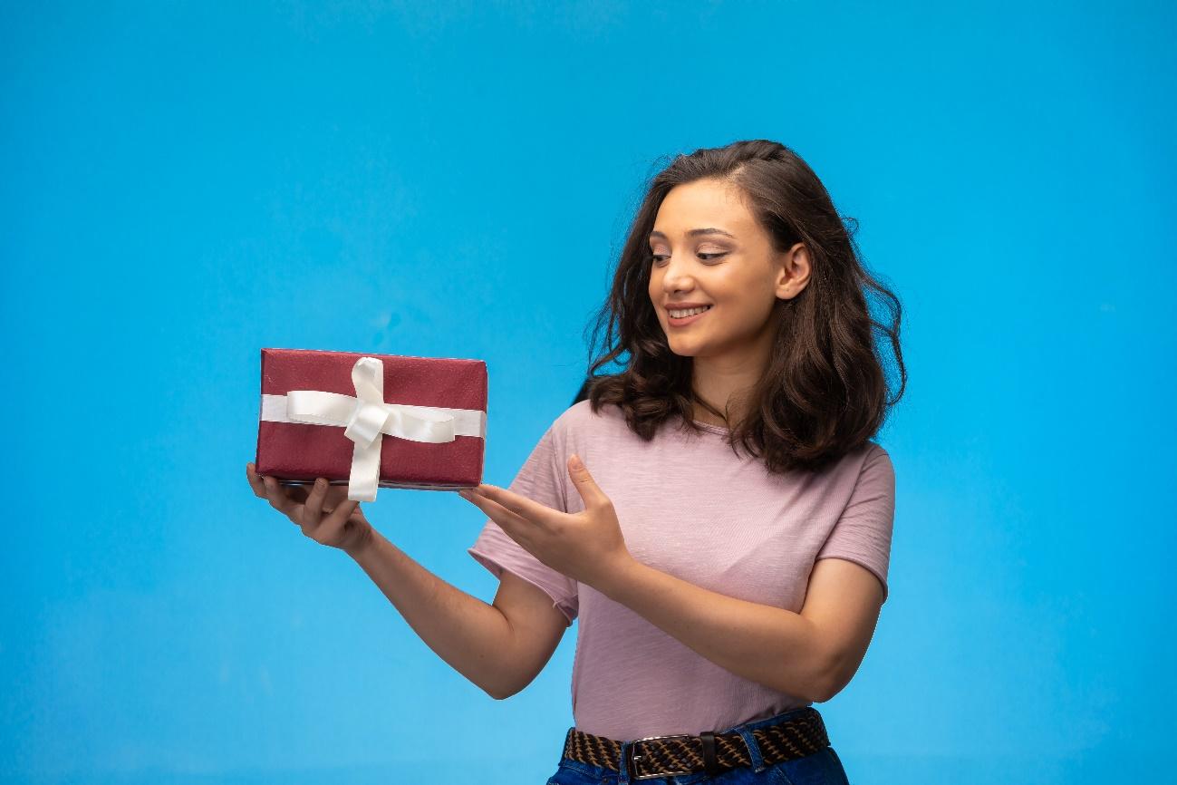 Como Brindes Personalizados Podem Aumentar o Engajamento e a Satisfação dos Clientes